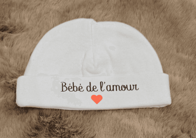 Bonnet de naissance &quot; Bébé de l&#039;amour&quot;